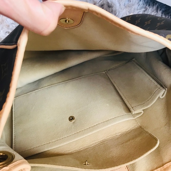 Louis Vuitton bag - Picture 9 of 15